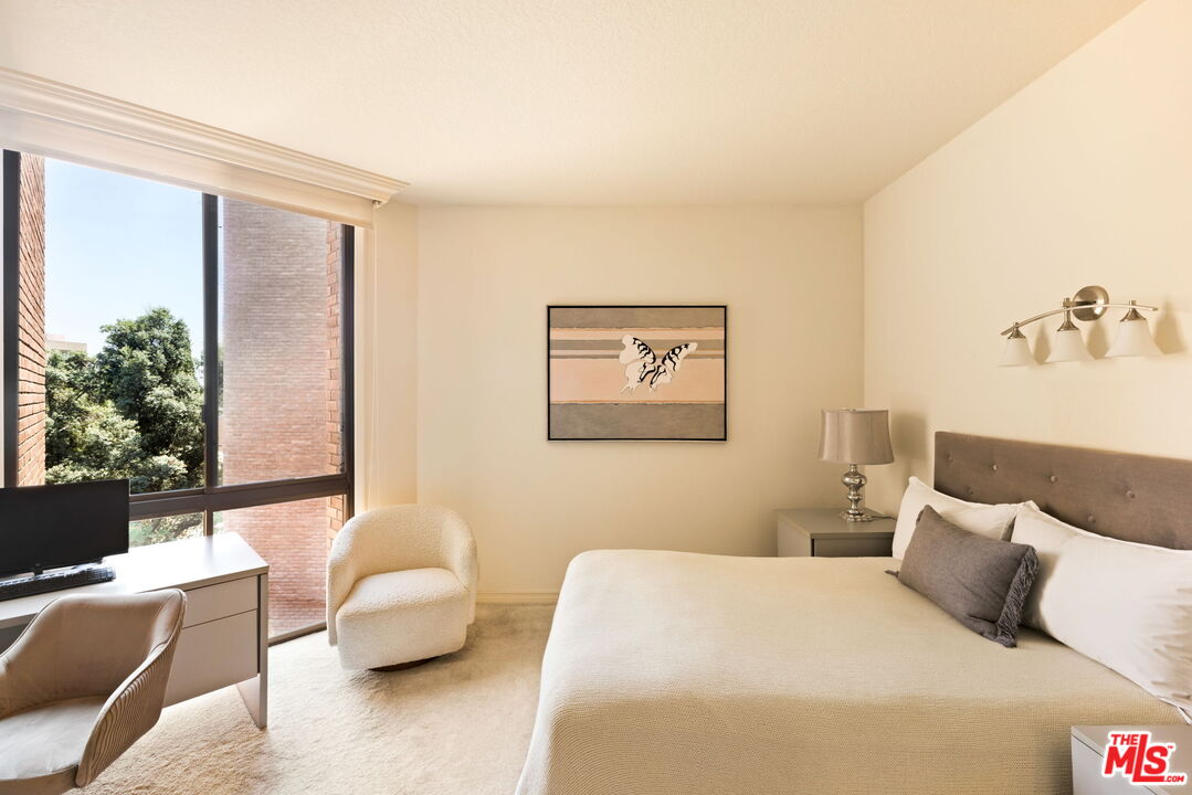 300 N Swall Dr Unit: 353