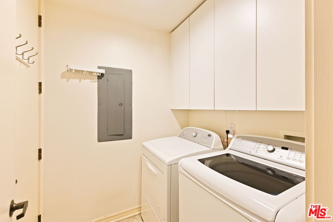 300 N Swall Dr Unit: 353