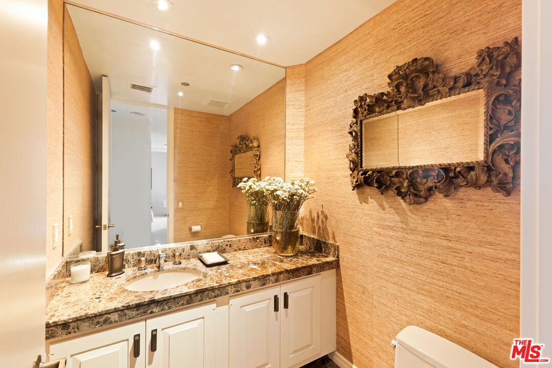 300 N Swall Dr Unit: 353