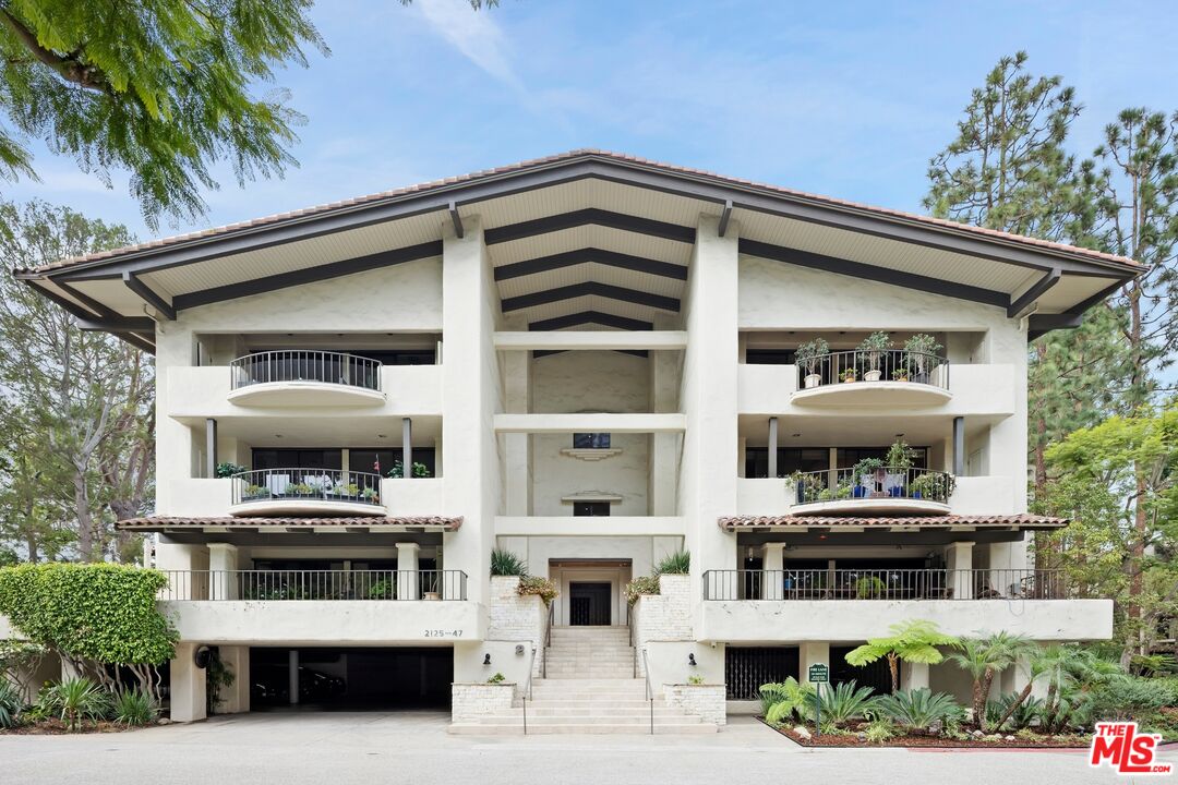 2131 Century Woods Way Unit: 16