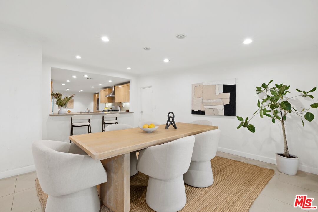 2131 Century Woods Way Unit: 16