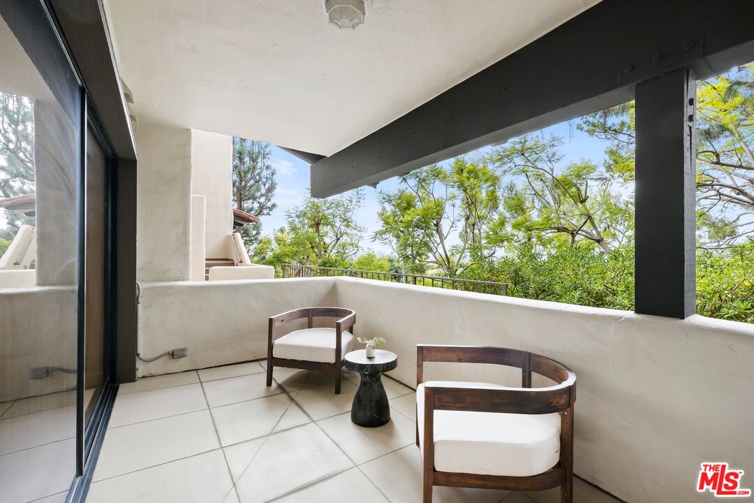 2131 Century Woods Way Unit: 16