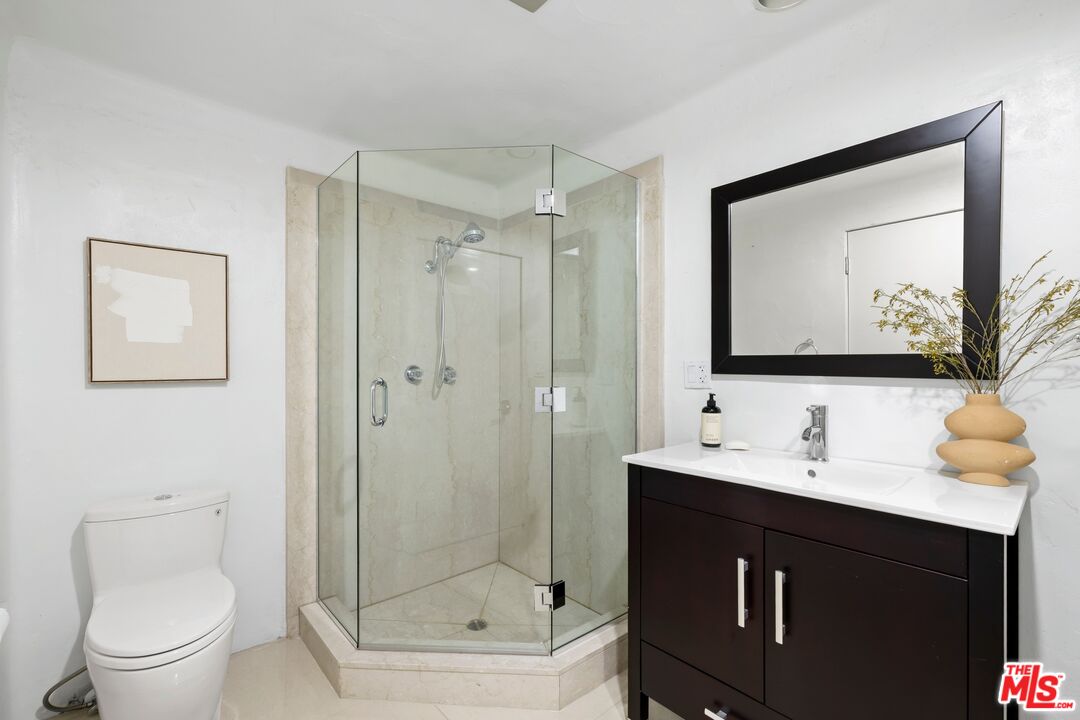 2131 Century Woods Way Unit: 16