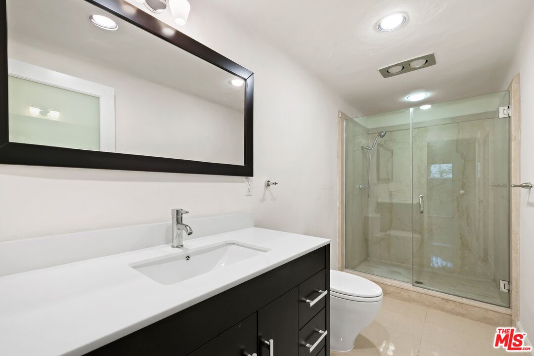 2131 Century Woods Way Unit: 16