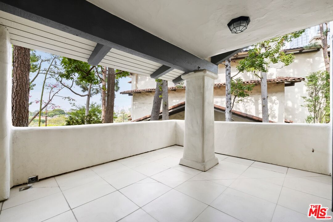 2131 Century Woods Way Unit: 16