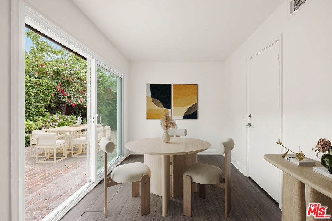 1329 Avenida De Cortez