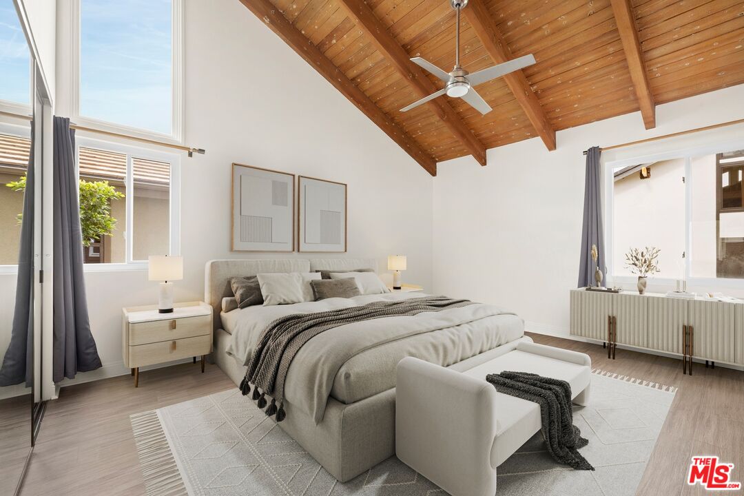 1329 Avenida De Cortez