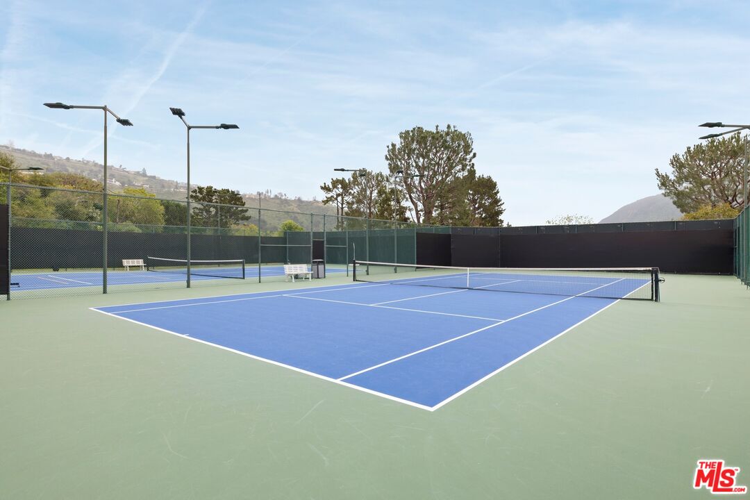 1329 Avenida De Cortez