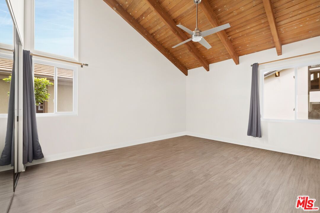 1329 Avenida De Cortez