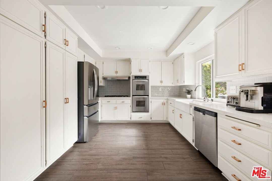 1329 Avenida De Cortez