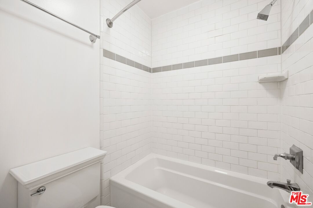 11645 Montana Ave Unit: 206