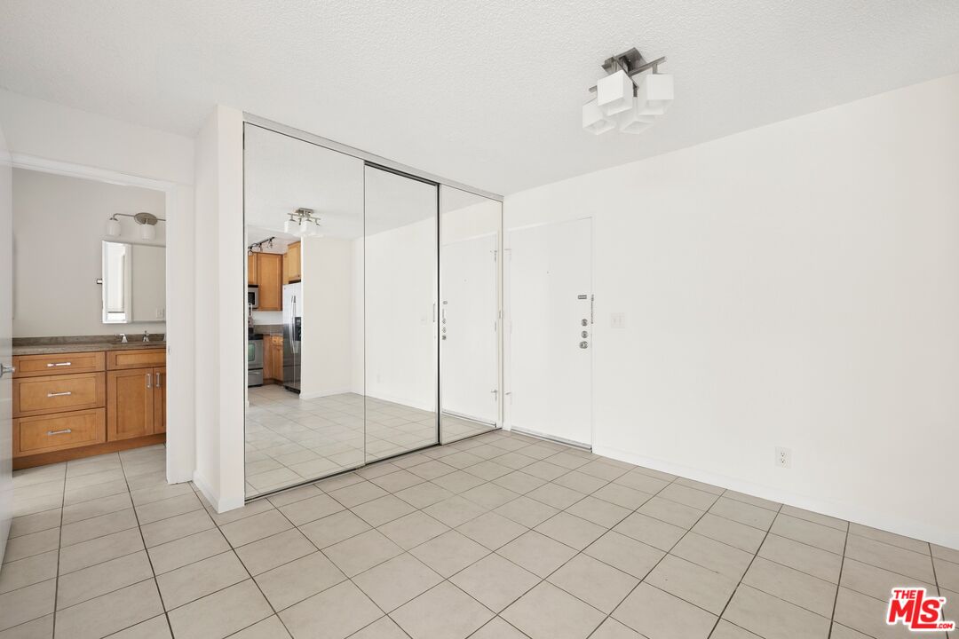11645 Montana Ave Unit: 206
