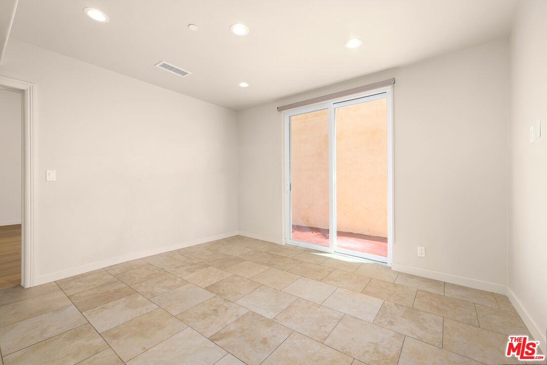 16123 W Sunset Blvd Unit: 105