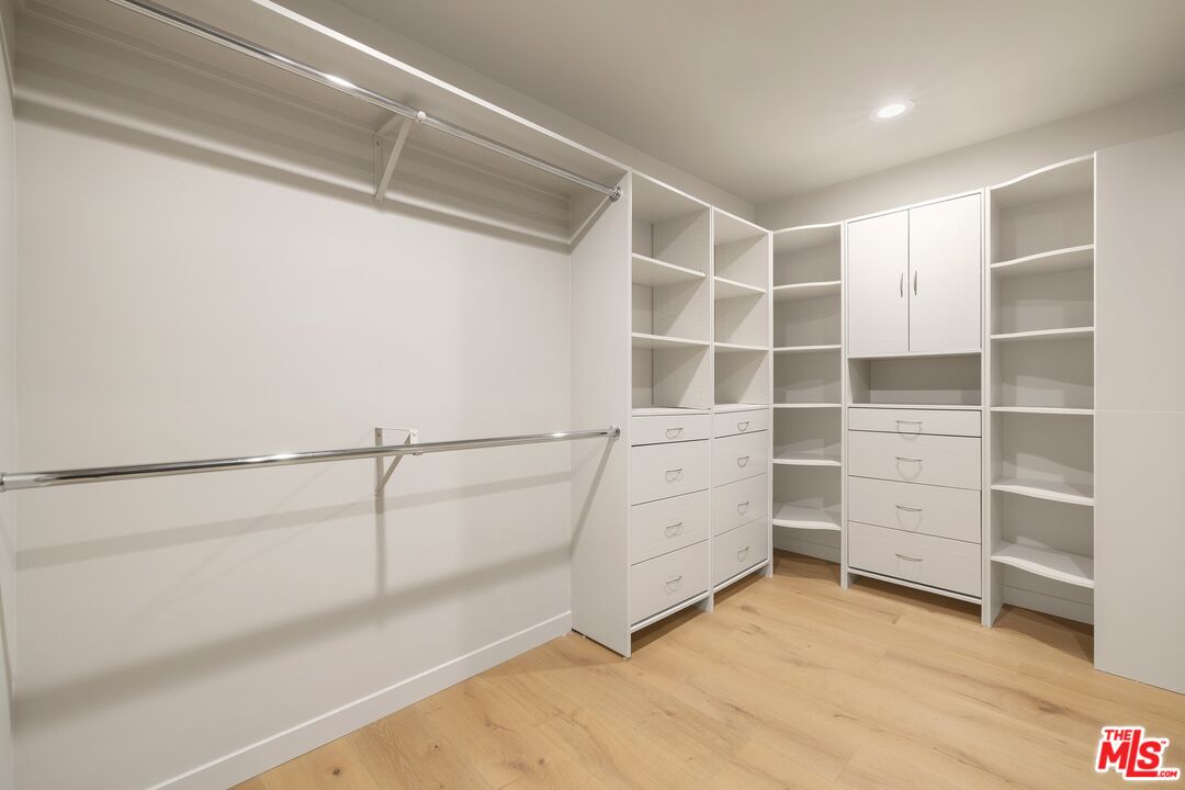 16123 W Sunset Blvd Unit: 105