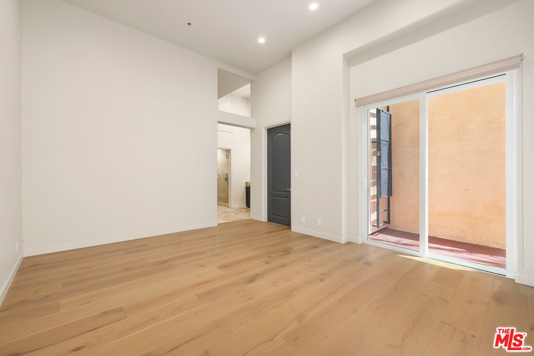 16123 W Sunset Blvd Unit: 105
