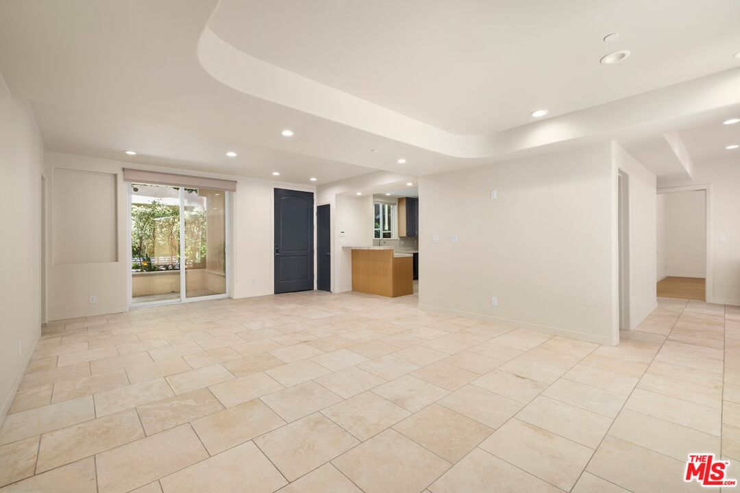 16123 W Sunset Blvd Unit: 105