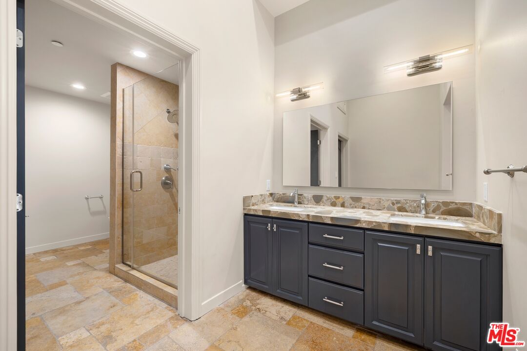 16123 W Sunset Blvd Unit: 105