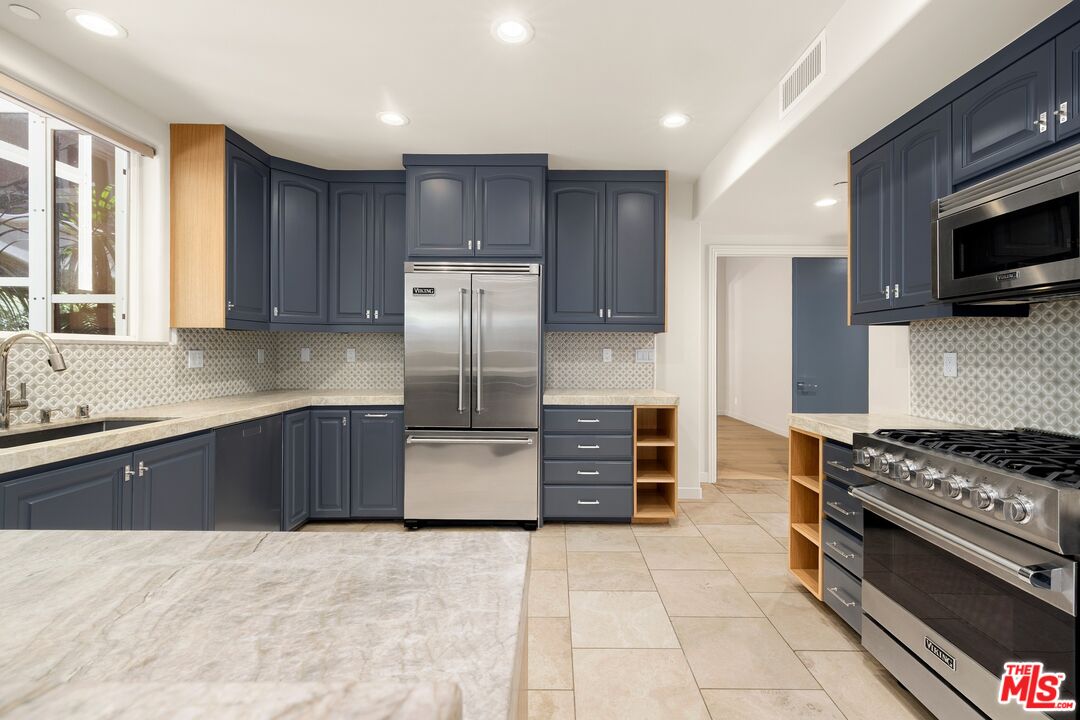 16123 W Sunset Blvd Unit: 105