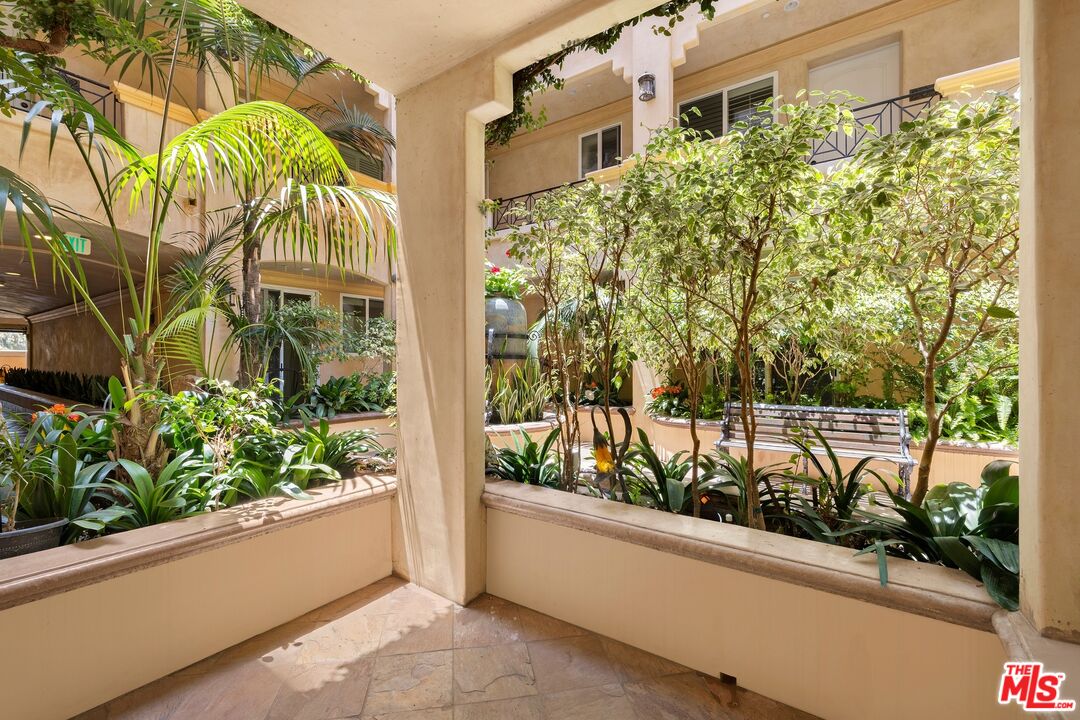 16123 W Sunset Blvd Unit: 105