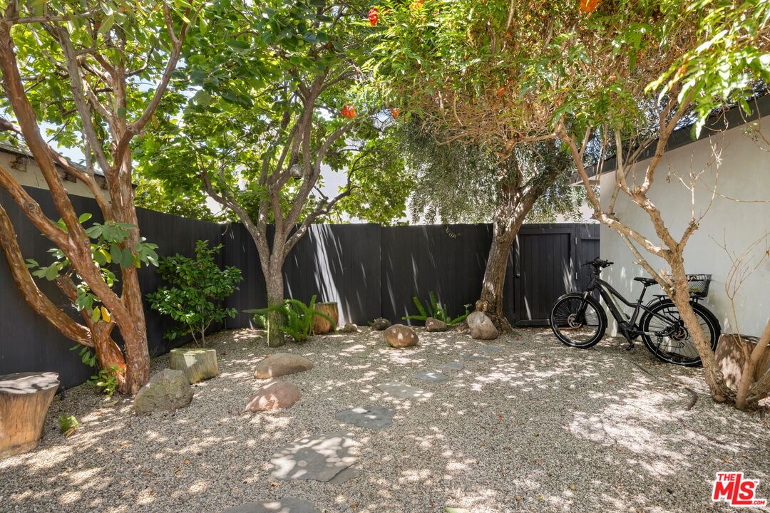 12545 Walsh Ave