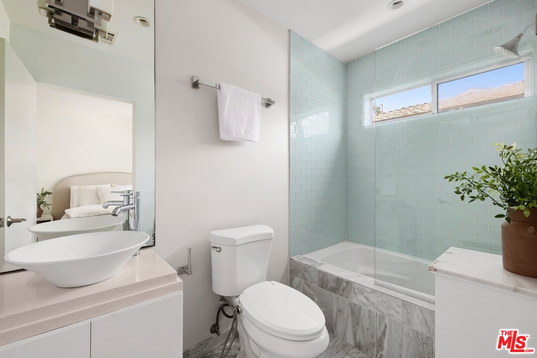 12545 Walsh Ave