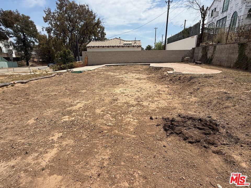 16655 W Sunset Blvd