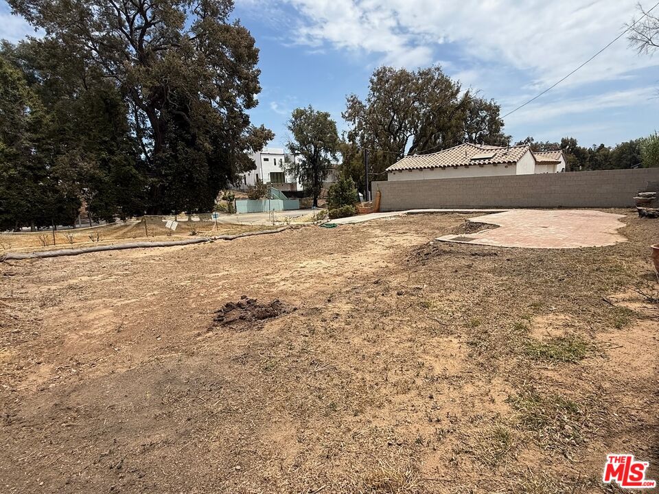 16655 W Sunset Blvd