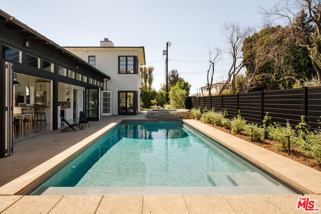 931 Chautauqua Blvd