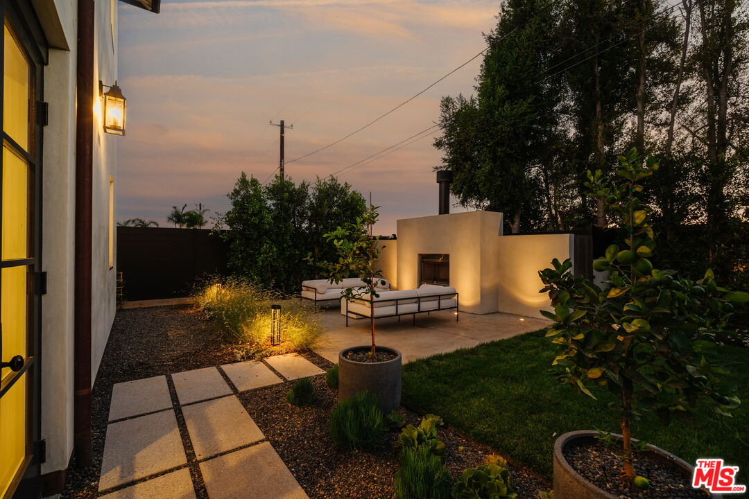 931 Chautauqua Blvd