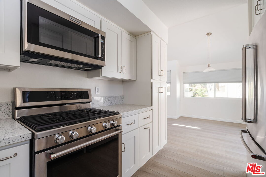 22125 Burbank Blvd Unit: 7