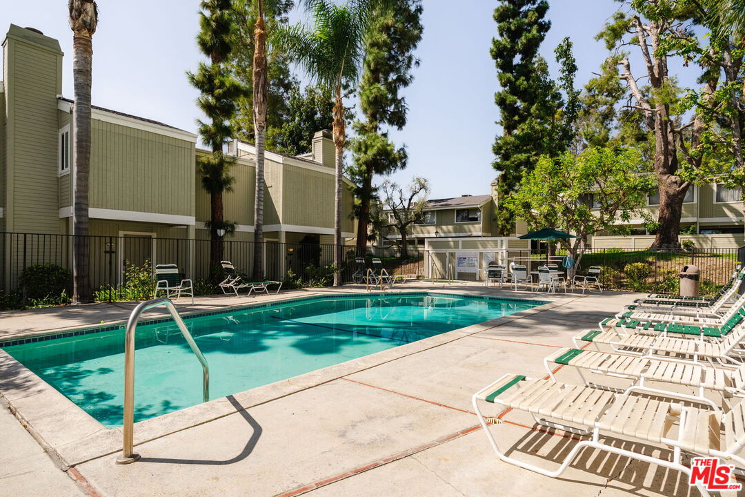 22125 Burbank Blvd Unit: 7
