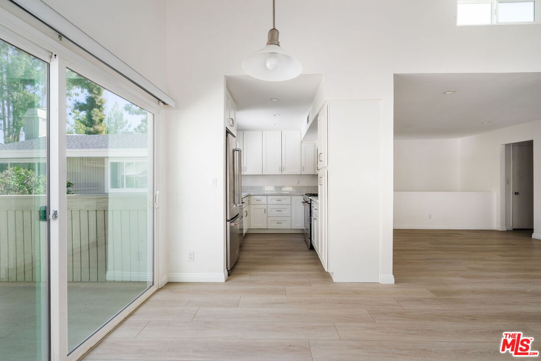 22125 Burbank Blvd Unit: 7