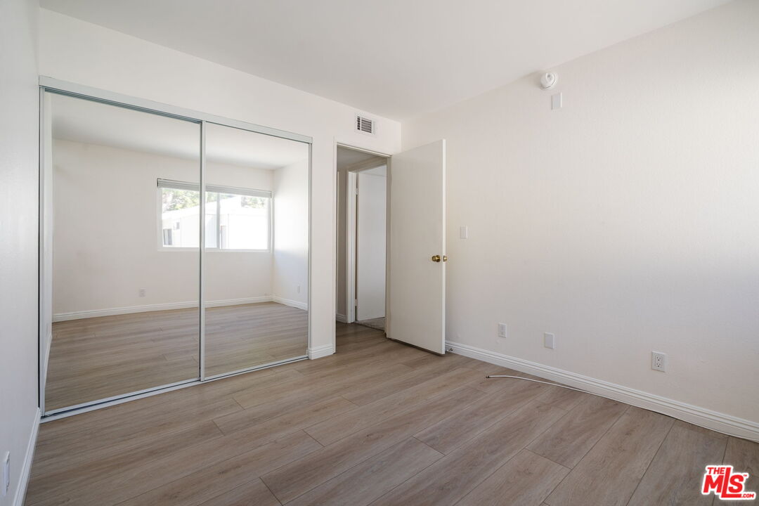 22125 Burbank Blvd Unit: 7