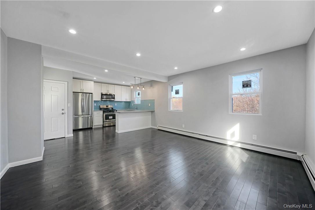173 Washington Street Unit: 2