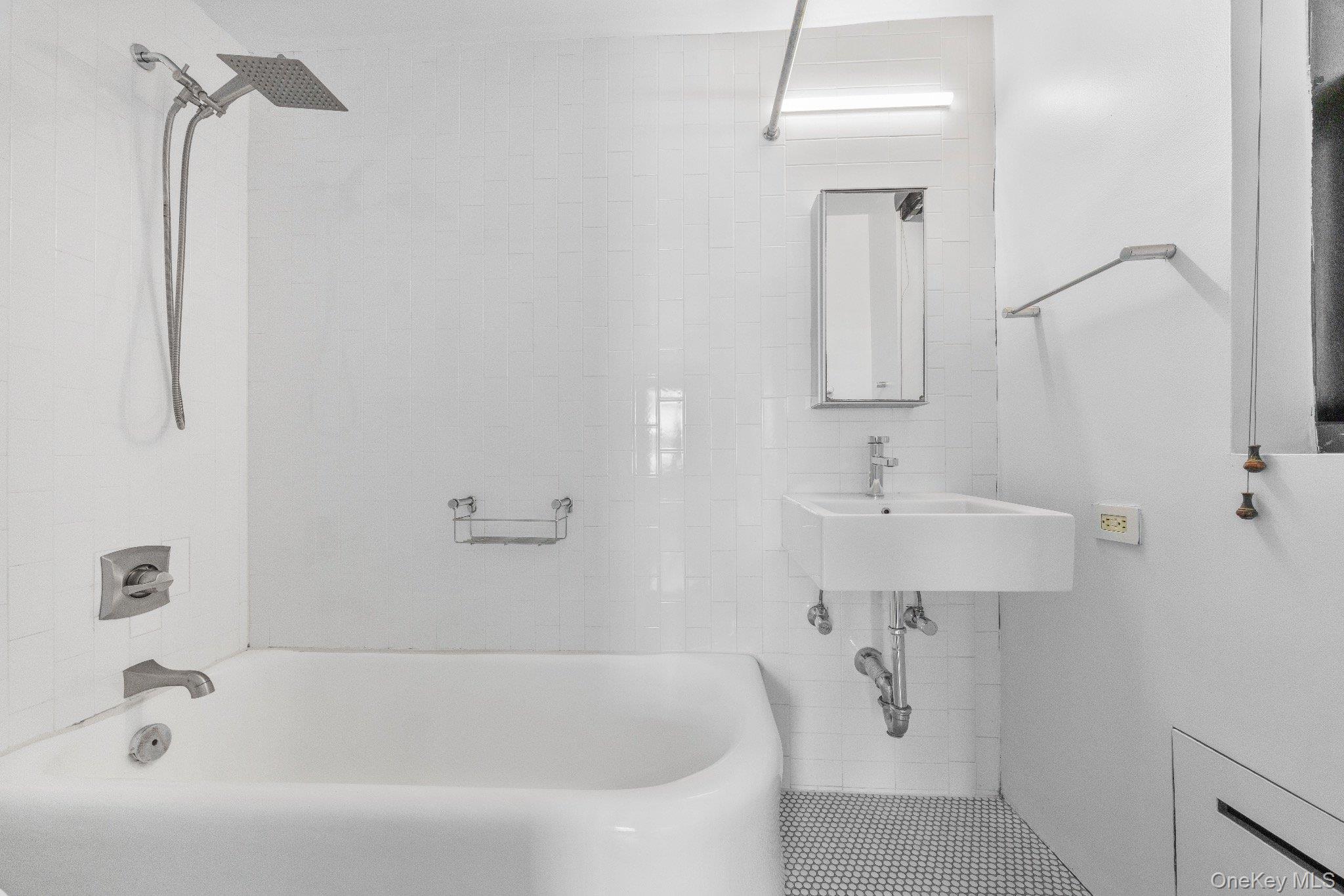 300 W 23rd Street Unit: 2K