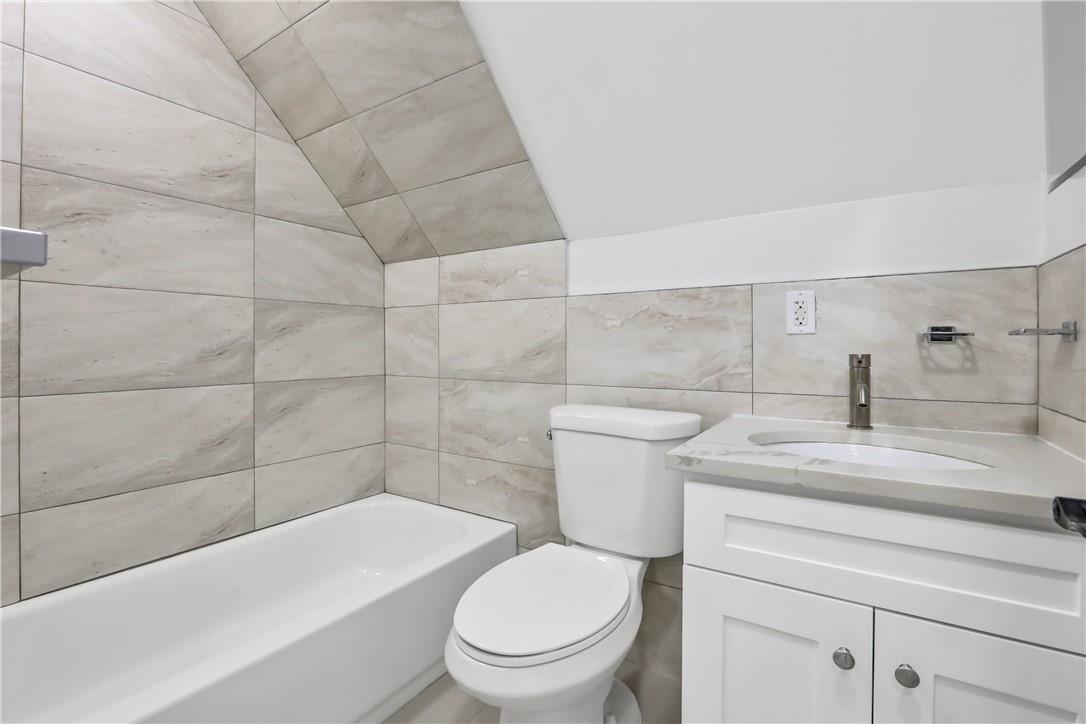 115 Washington Street Unit: 3