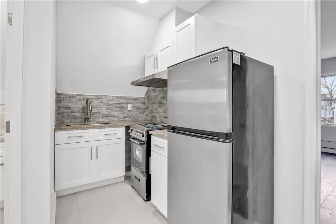 115 Washington Street Unit: 3
