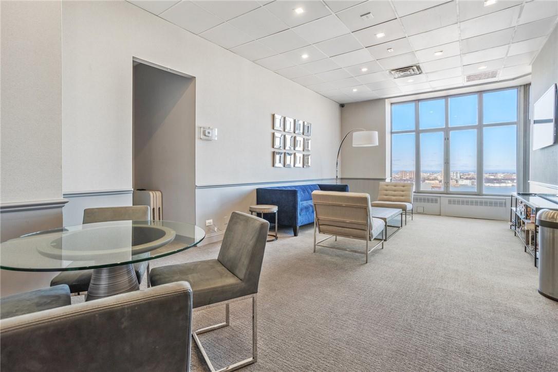 500 W 43rd Street Unit: 15E