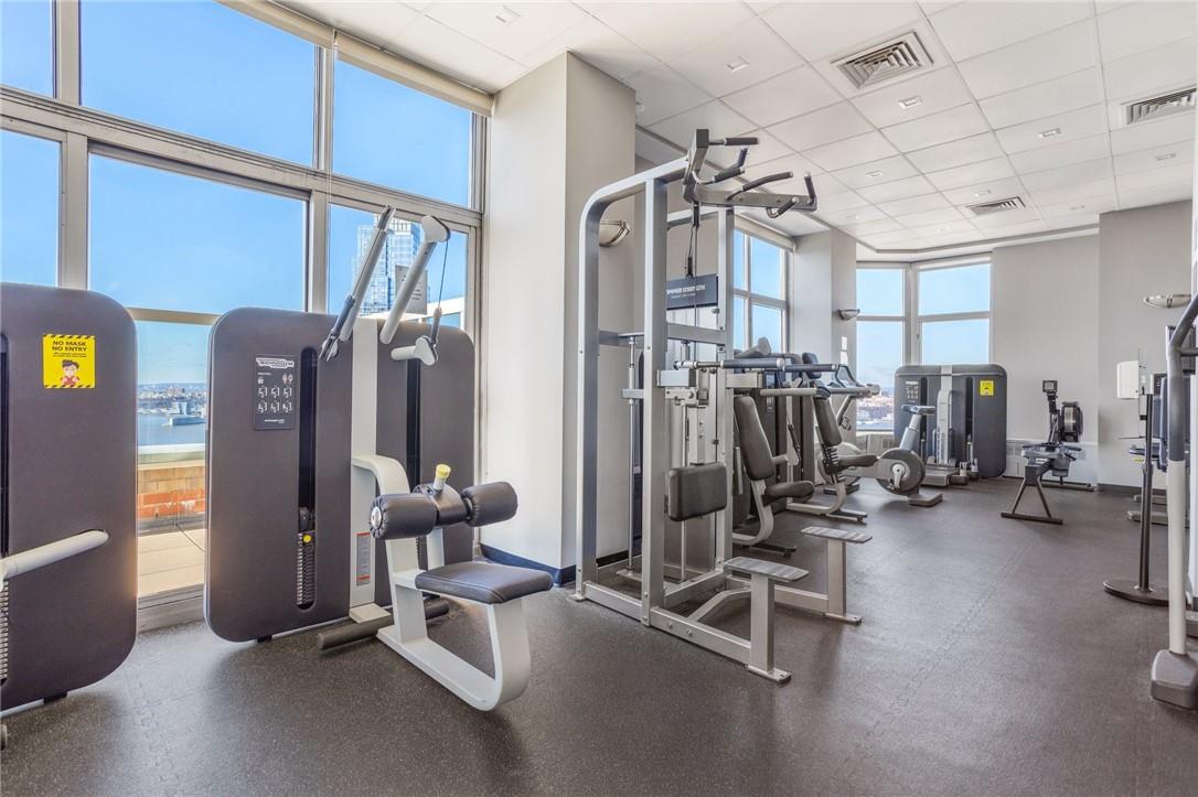 500 W 43rd Street Unit: 15E