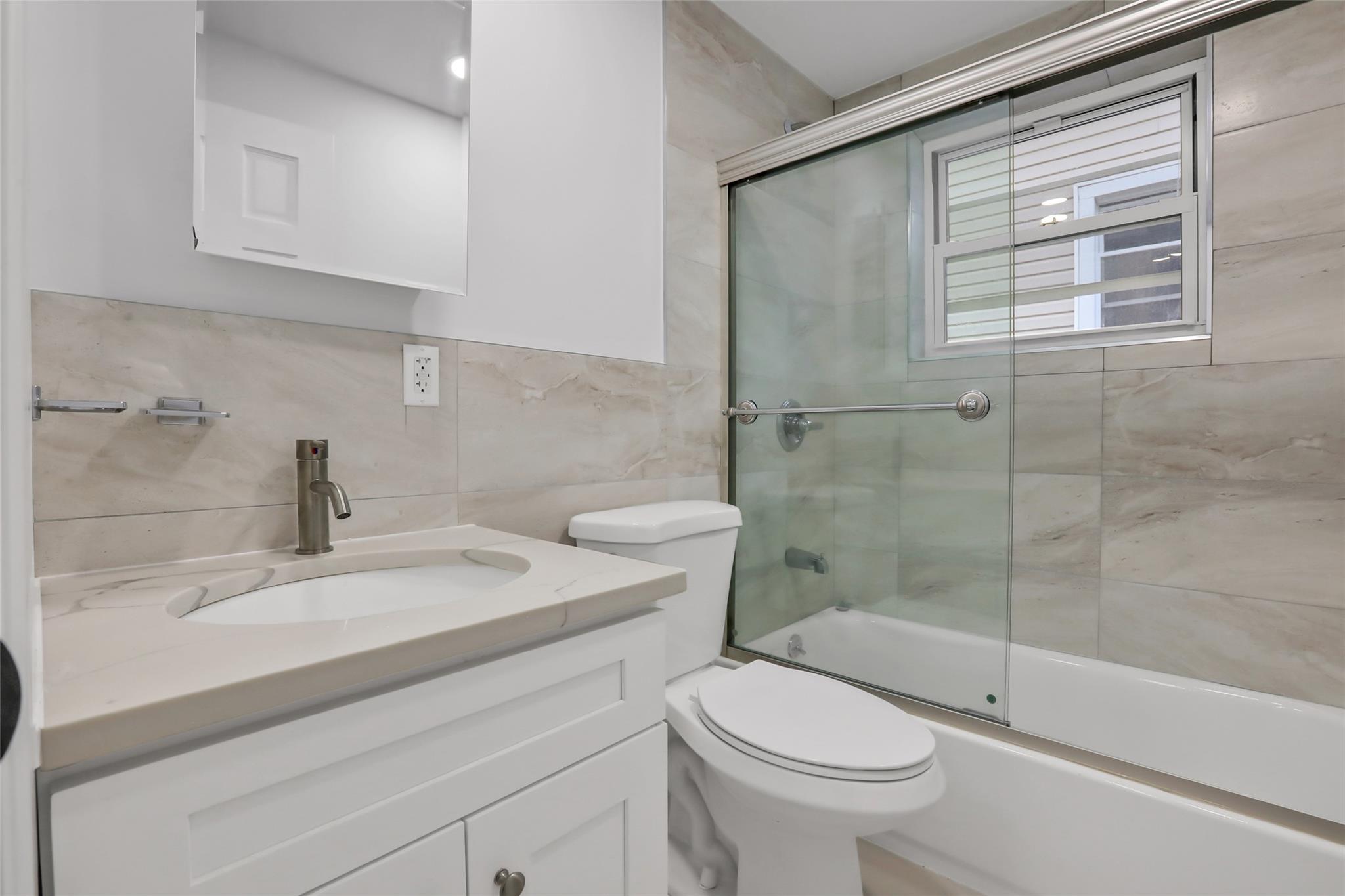 115 Washington Street Unit: 2