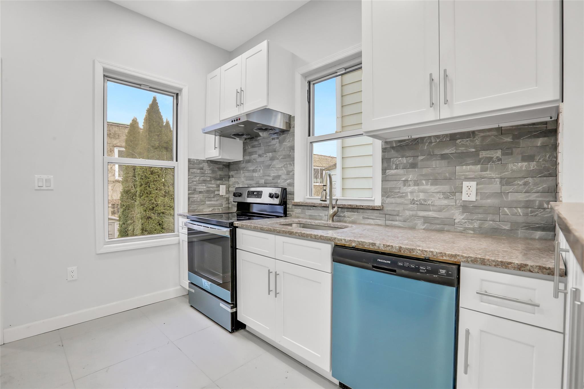 115 Washington Street Unit: 2