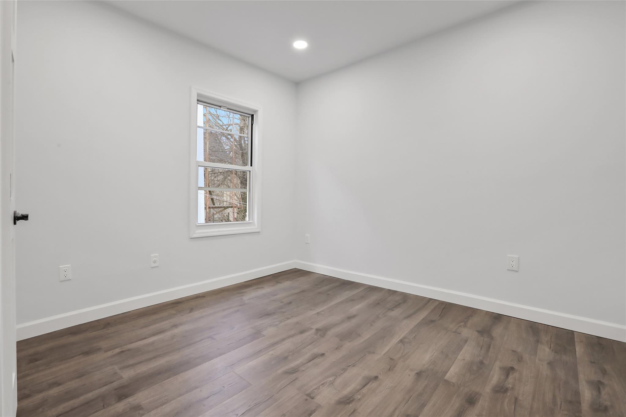 115 Washington Street Unit: 2