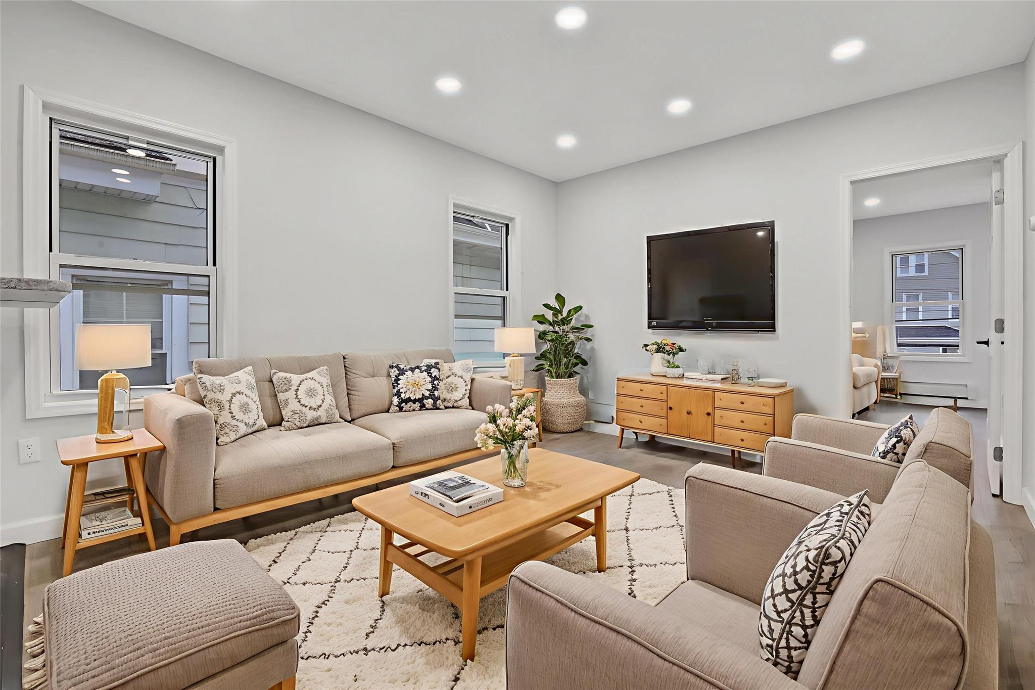115 Washington Street Unit: 2