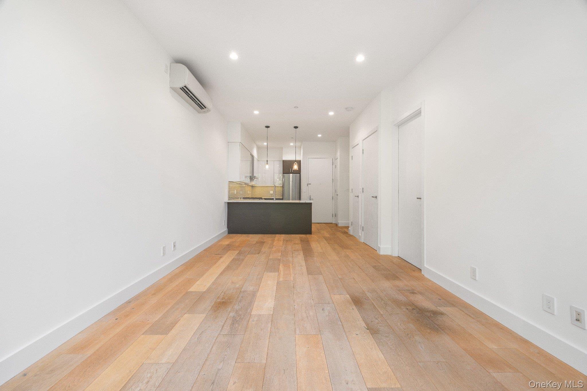 2633 28th Street Unit: 3B