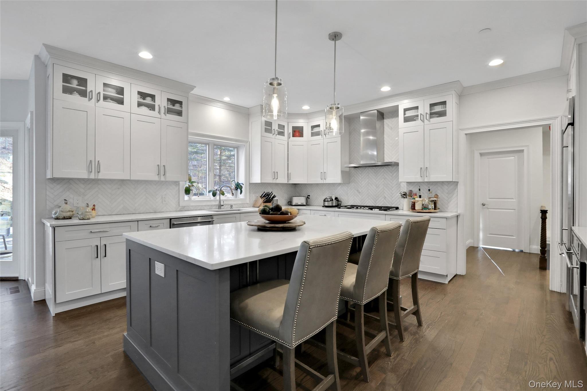 180 Taxter Road