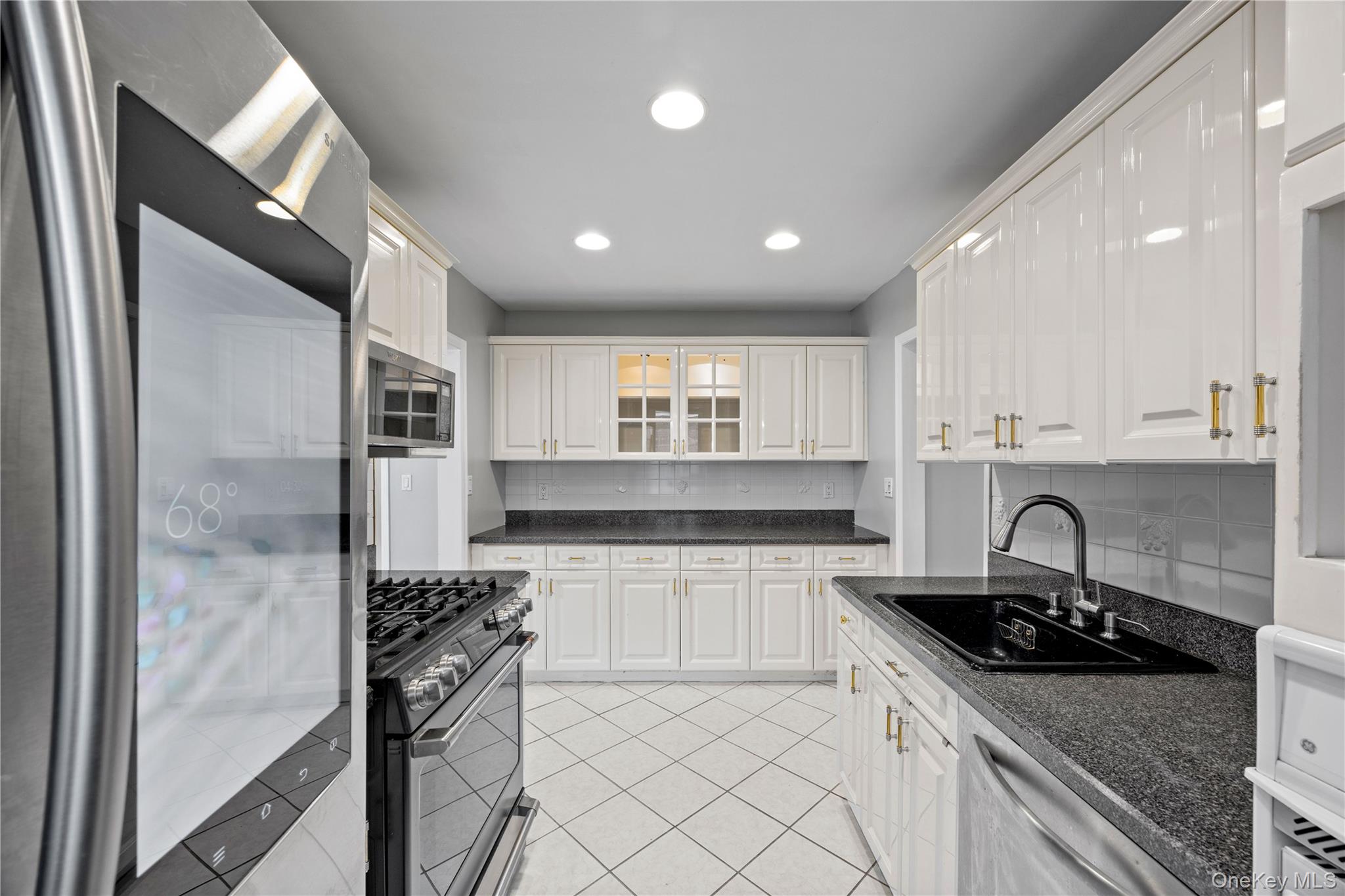 48 Lawrence Park Crescent Unit: 48