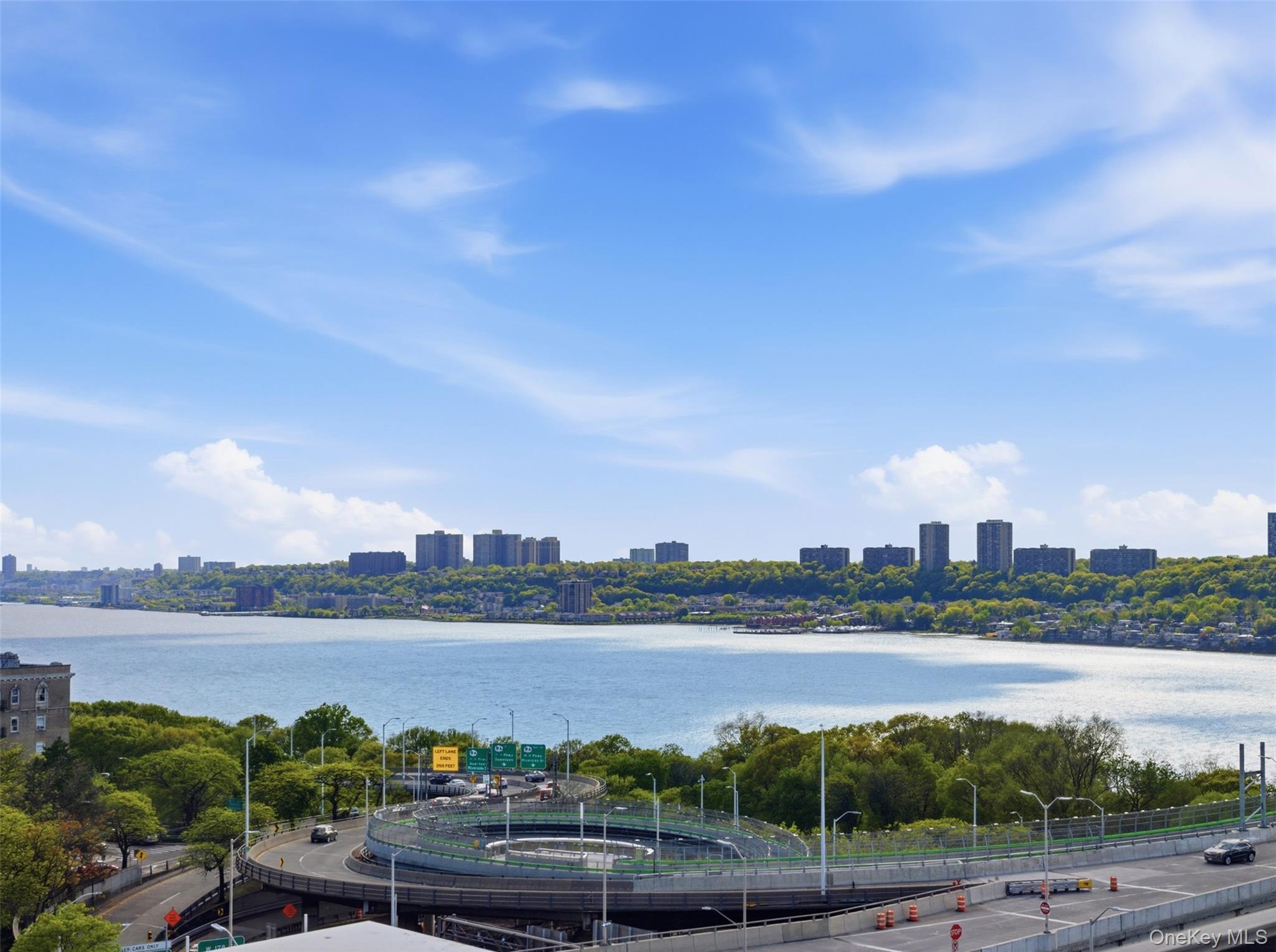 40 Pinehurst Avenue Unit: 2D