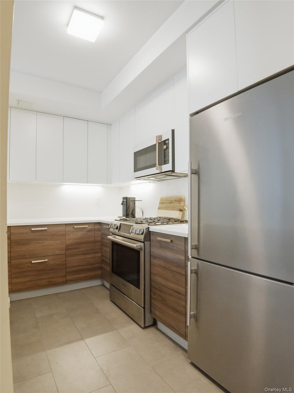40 Pinehurst Avenue Unit: 2D