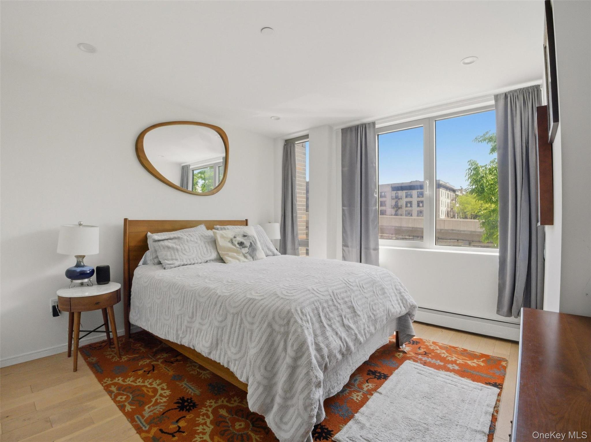 40 Pinehurst Avenue Unit: 2D
