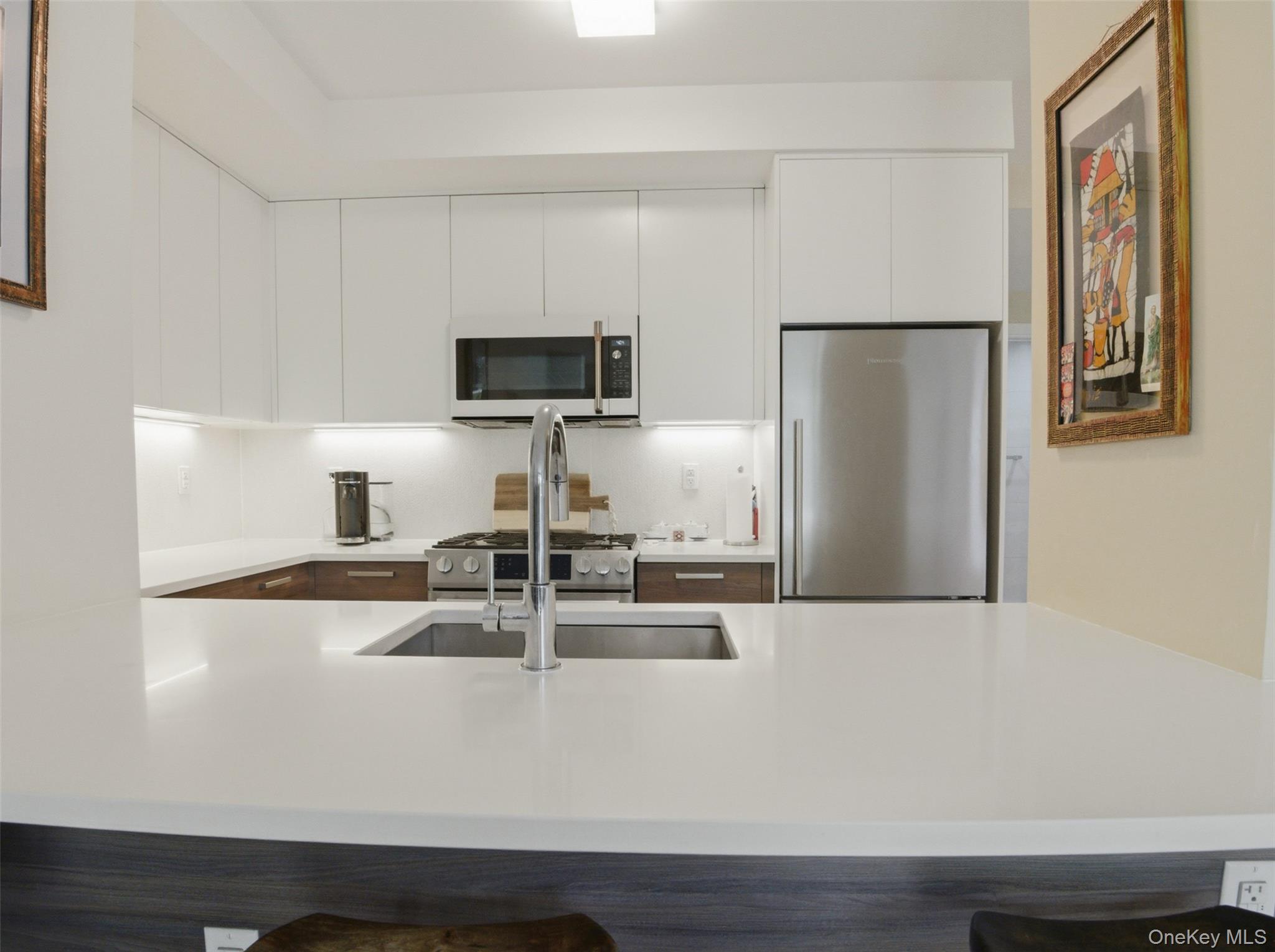 40 Pinehurst Avenue Unit: 2D